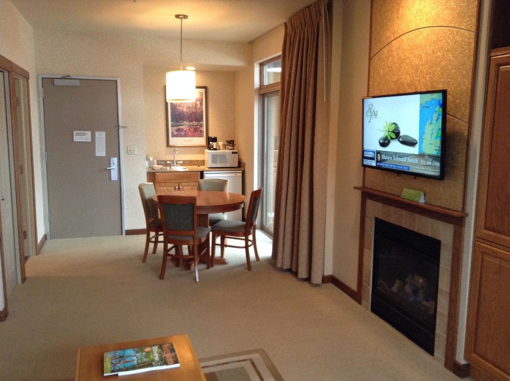 Cedar River Village Bellaire 客房 照片